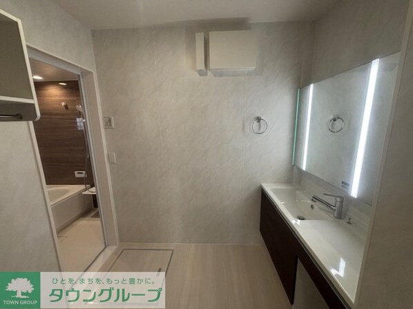 シャイングレイスの物件内観写真